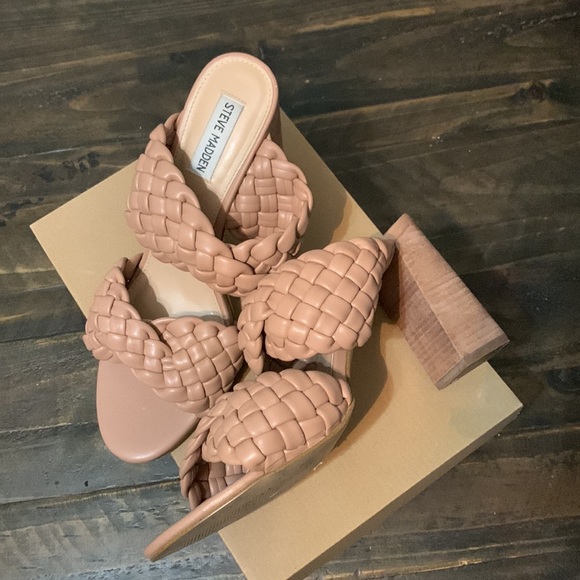 Steve Madden braided heels - Picture 2 of 3